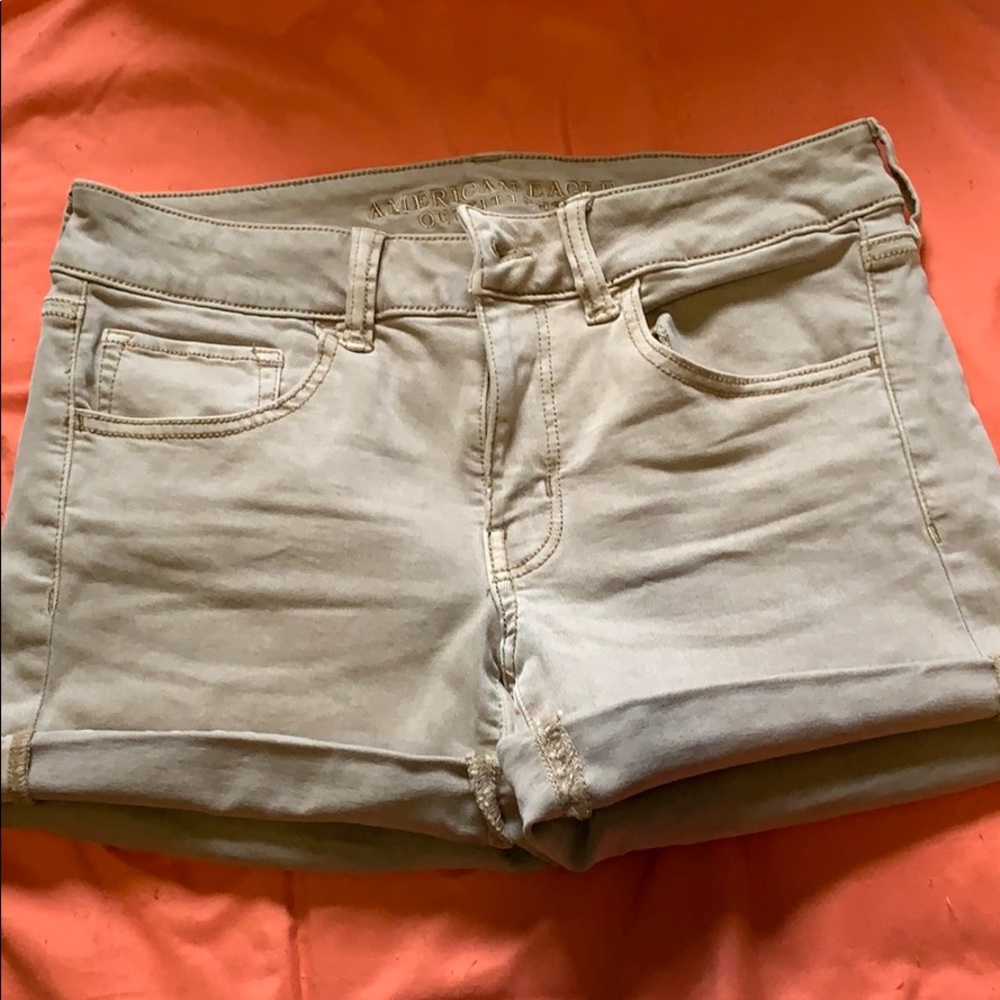 American Eagle super stretch khaki color shorts 6